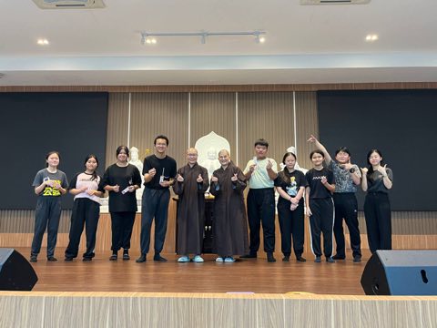 第十届青少年佛学生活营《丢丢的脚印》 照片 21