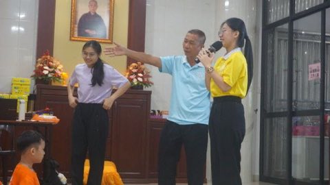 第十届青少年佛学生活营《丢丢的脚印》 照片 211