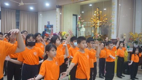 第十届青少年佛学生活营《丢丢的脚印》 照片 276