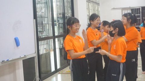 第十届青少年佛学生活营《丢丢的脚印》 照片 305