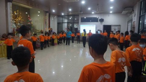 第十届青少年佛学生活营《丢丢的脚印》 照片 311