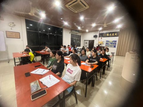 第十届青少年佛学生活营《丢丢的脚印》 照片 346