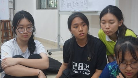 第十届青少年佛学生活营《丢丢的脚印》 照片 418