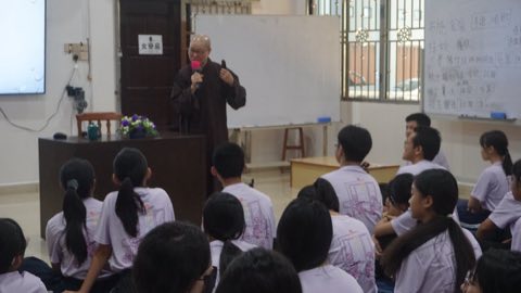 第十届青少年佛学生活营《丢丢的脚印》 照片 611