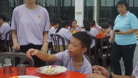 第十届青少年佛学生活营《丢丢的脚印》 照片 675