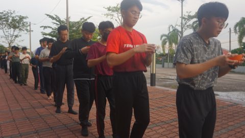 第十届青少年佛学生活营《丢丢的脚印》 照片 768