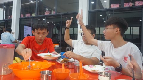 第十届青少年佛学生活营《丢丢的脚印》 照片 797