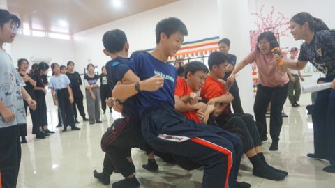 第十届青少年佛学生活营《丢丢的脚印》 照片 835