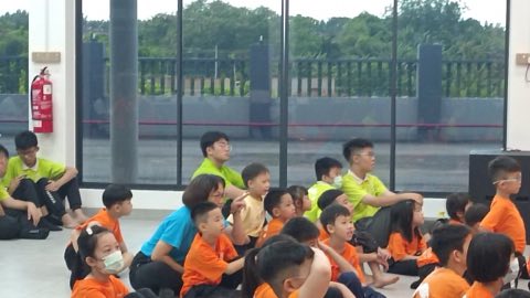 第十届青少年佛学生活营《丢丢的脚印》 照片 1023