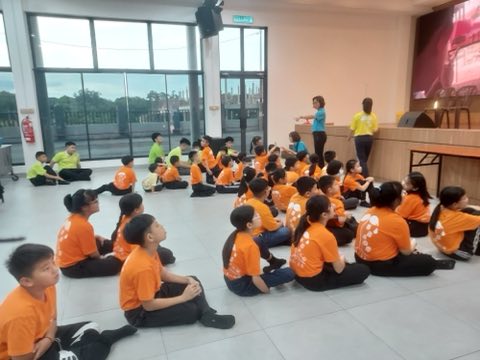 第十届青少年佛学生活营《丢丢的脚印》 照片 1059