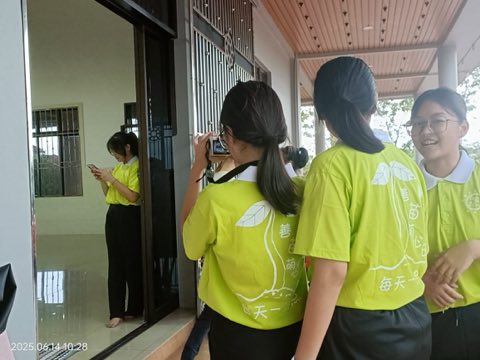 第十届青少年佛学生活营《丢丢的脚印》 照片 1076