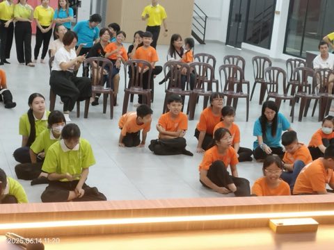 第十届青少年佛学生活营《丢丢的脚印》 照片 1084