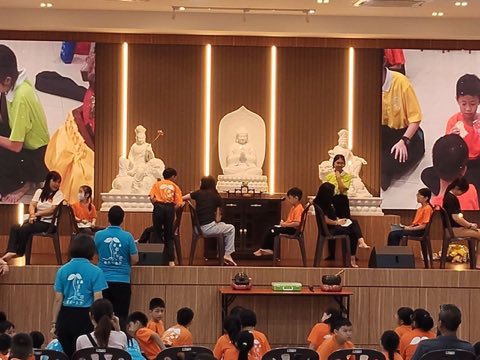 第十届青少年佛学生活营《丢丢的脚印》 照片 1121