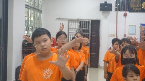第十届青少年佛学生活营《丢丢的脚印》 照片 1302