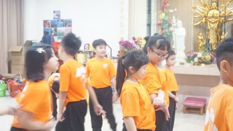 第十届青少年佛学生活营《丢丢的脚印》 照片 1329