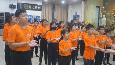 第十届青少年佛学生活营《丢丢的脚印》 照片 1339