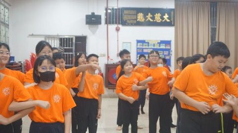 第十届青少年佛学生活营《丢丢的脚印》 照片 1369