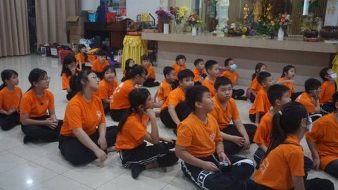 第十届青少年佛学生活营《丢丢的脚印》 照片 1404