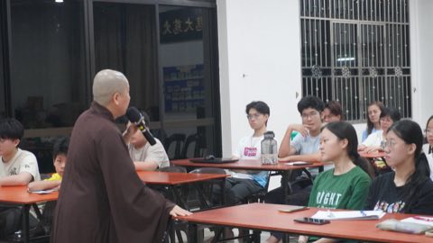 第十届青少年佛学生活营《丢丢的脚印》 照片 1490