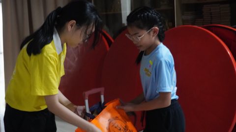 第十届青少年佛学生活营《丢丢的脚印》 照片 1539