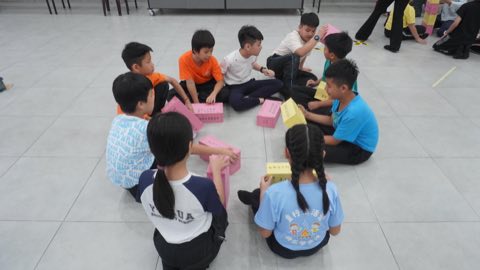 第十届青少年佛学生活营《丢丢的脚印》 照片 1609