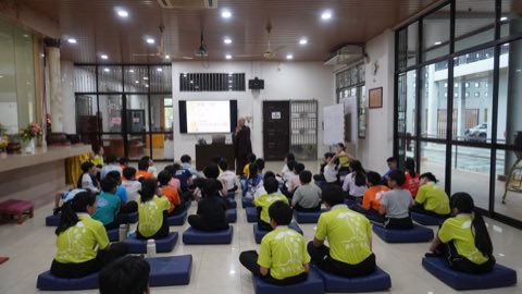 第十届青少年佛学生活营《丢丢的脚印》 照片 1640
