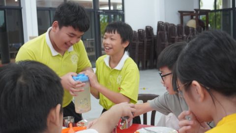 第十届青少年佛学生活营《丢丢的脚印》 照片 1651