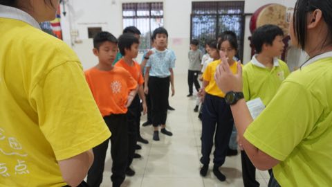 第十届青少年佛学生活营《丢丢的脚印》 照片 1700