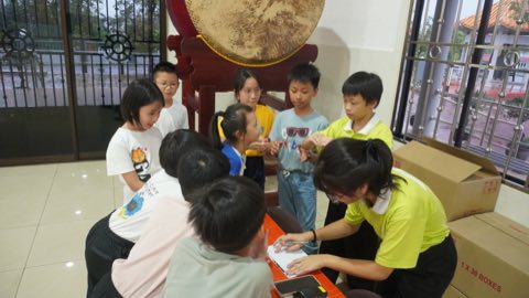 第十届青少年佛学生活营《丢丢的脚印》 照片 1747