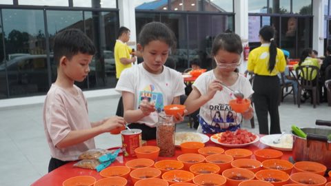 第十届青少年佛学生活营《丢丢的脚印》 照片 1777