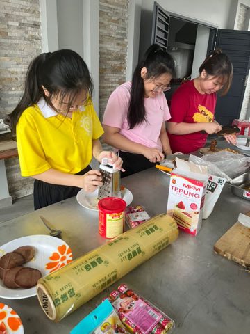 第十届青少年佛学生活营《丢丢的脚印》 照片 1910