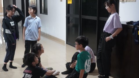 第十届青少年佛学生活营《丢丢的脚印》 照片 2053