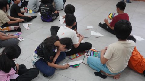 第十届青少年佛学生活营《丢丢的脚印》 照片 2061