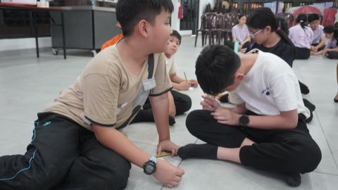 第十届青少年佛学生活营《丢丢的脚印》 照片 2072