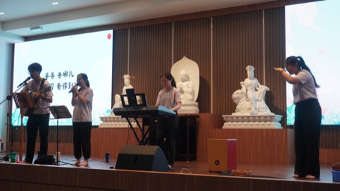 第十届青少年佛学生活营《丢丢的脚印》 照片 2079