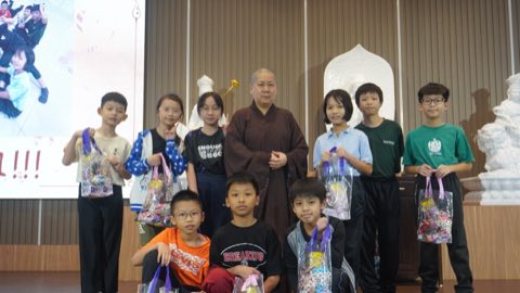 第十届青少年佛学生活营《丢丢的脚印》 照片 2093