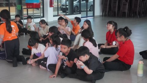 第十届青少年佛学生活营《丢丢的脚印》 照片 2154