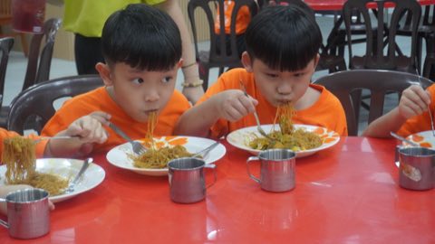 第十届青少年佛学生活营《丢丢的脚印》 照片 2161