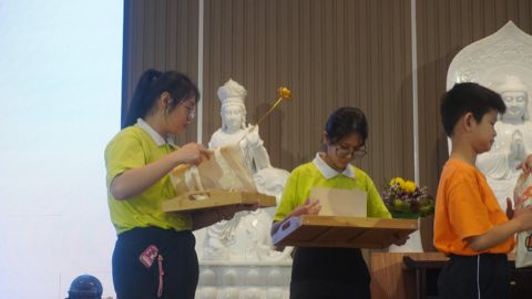 第十届青少年佛学生活营《丢丢的脚印》 照片 2209