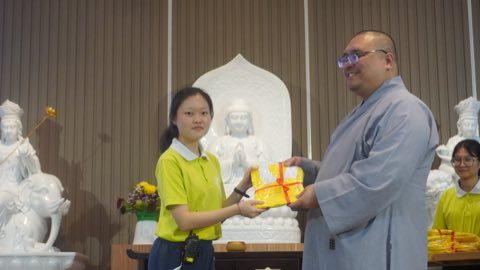 第十届青少年佛学生活营《丢丢的脚印》 照片 2225