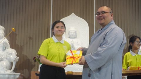 第十届青少年佛学生活营《丢丢的脚印》 照片 2229
