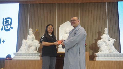 第十届青少年佛学生活营《丢丢的脚印》 照片 2233