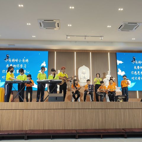 法师领众共修 照片 3
