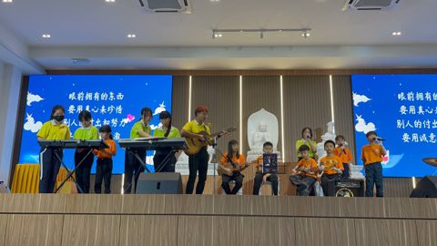 法师领众共修 照片 16