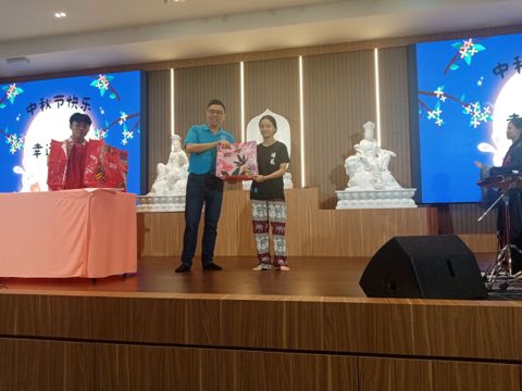 青少年佛学班中秋呈献晚会 照片 7