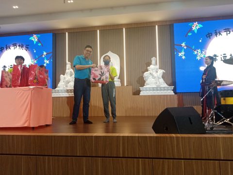 青少年佛学班中秋呈献晚会 照片 9