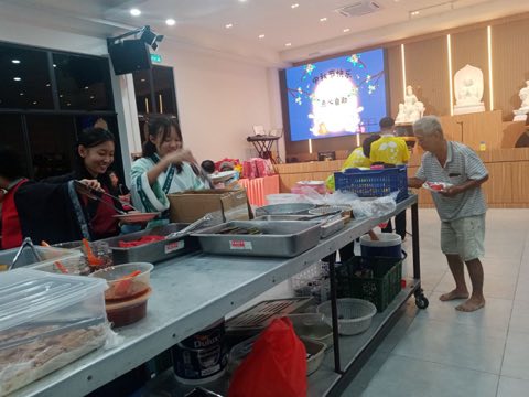 青少年佛学班中秋呈献晚会 照片 13
