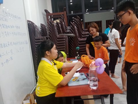 青少年佛学班中秋呈献晚会 照片 26
