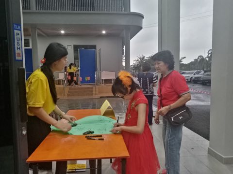 青少年佛学班中秋呈献晚会 照片 31