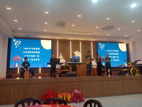 青少年佛学班中秋呈献晚会 照片 39